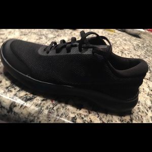 Nike flex triple black